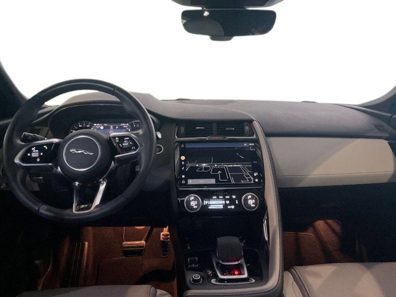 Jaguar E-Pace usata a Ancona (10)