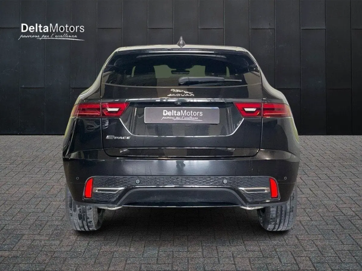 Jaguar E-Pace usata a Ancona (4)