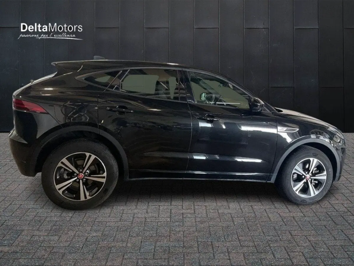Jaguar E-Pace usata a Ancona (5)