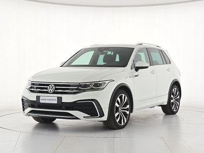 Volkswagen Tiguan 2.0 tdi R-Line 150cv dsg del 2022 usata a Asti