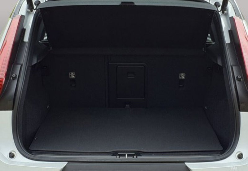 Volvo XC40 usata a Palermo (13)