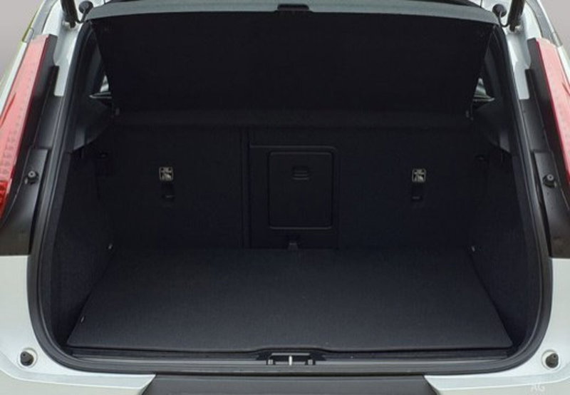 Volvo XC40 usata a Palermo (13)