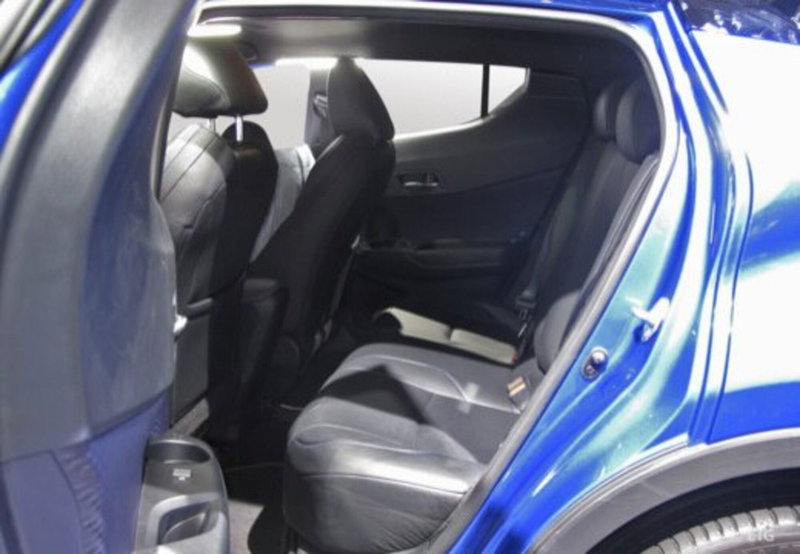 Toyota Toyota C-HR usata a Palermo (11)