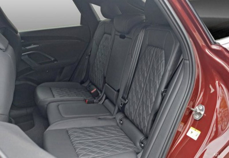 Audi Q5 Sportback nuova a Palermo (19)