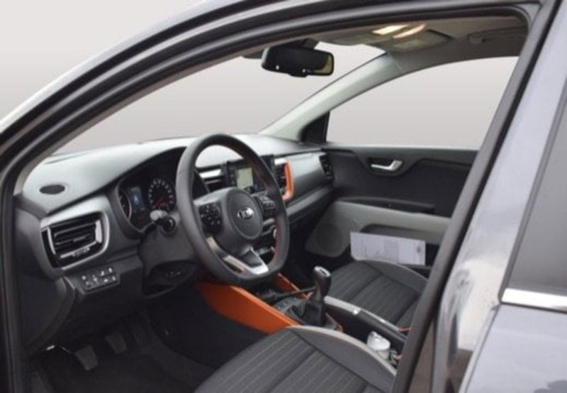 Kia Stonic usata a Palermo (9)