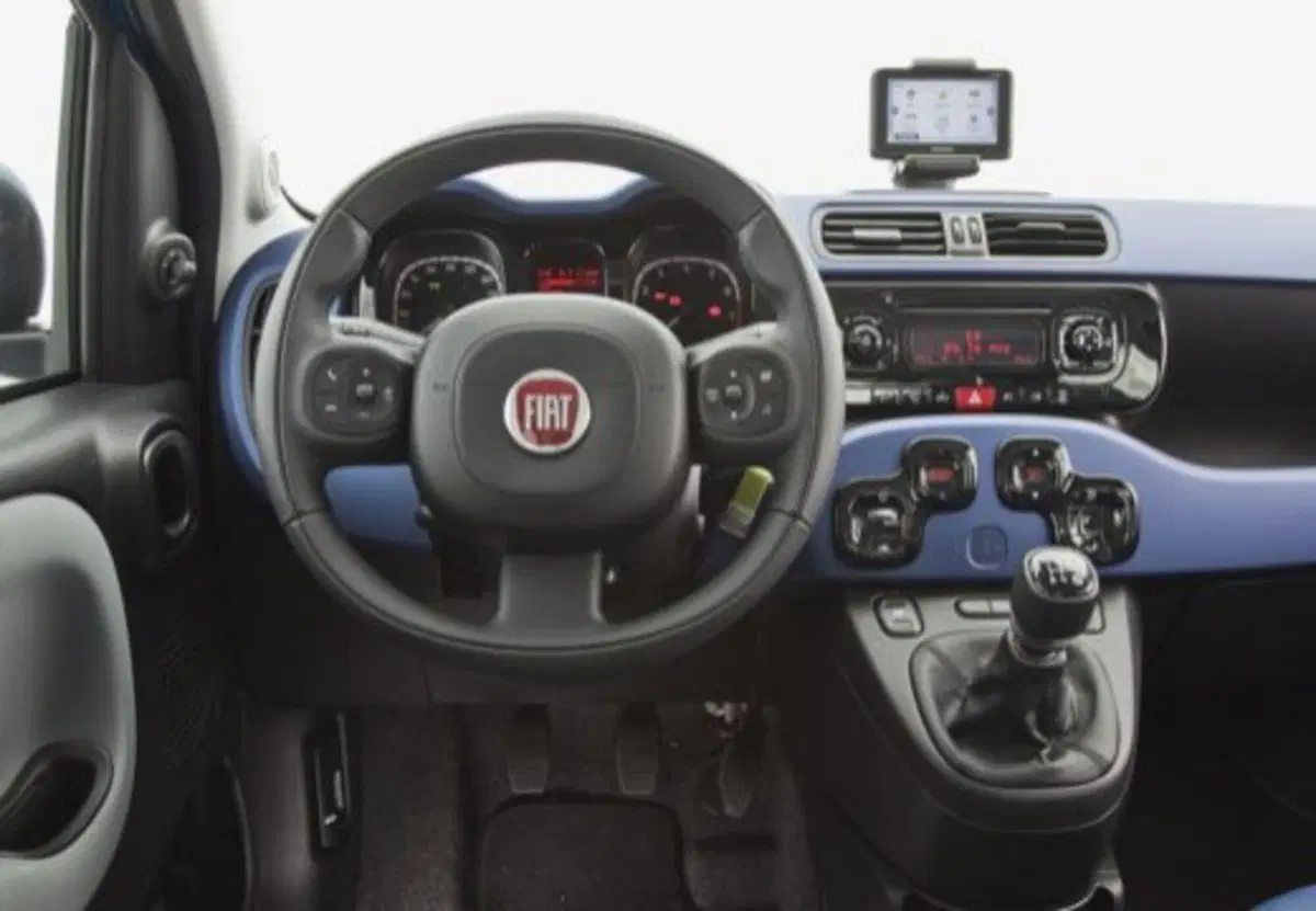 Fiat Panda Cross usata a Palermo (18)