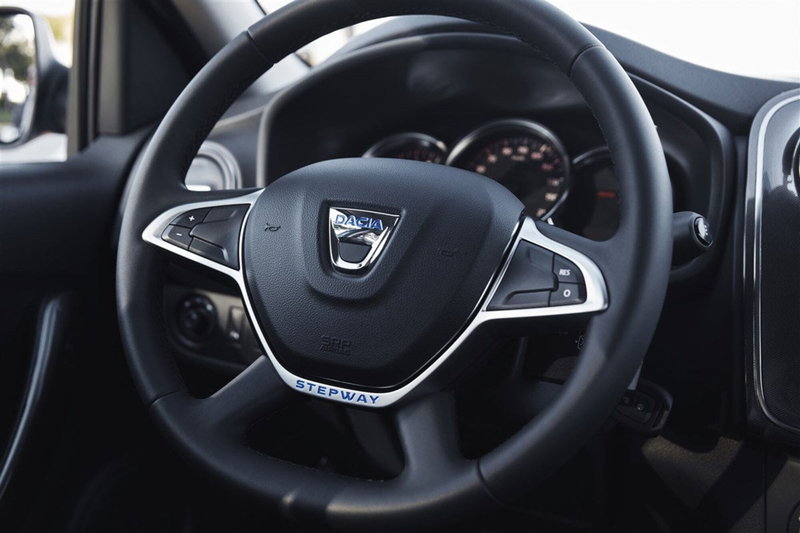 Dacia Sandero usata a Palermo (10)