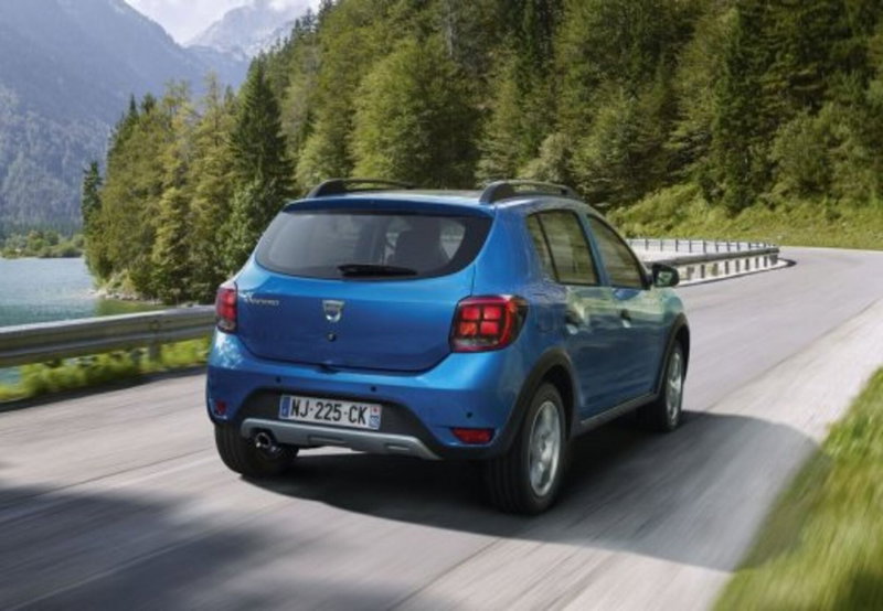 Dacia Sandero usata a Palermo (16)