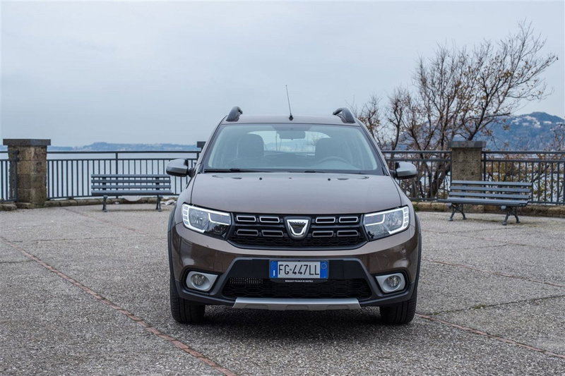 Dacia Sandero usata a Palermo (7)