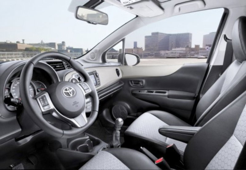 Toyota Yaris usata a Palermo (17)