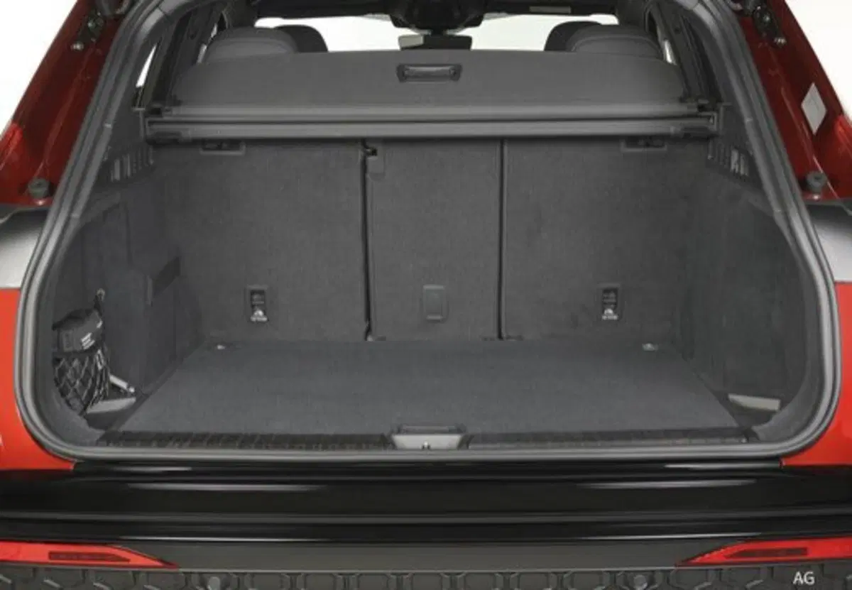 Audi Q5 Sportback nuova a Palermo (13)