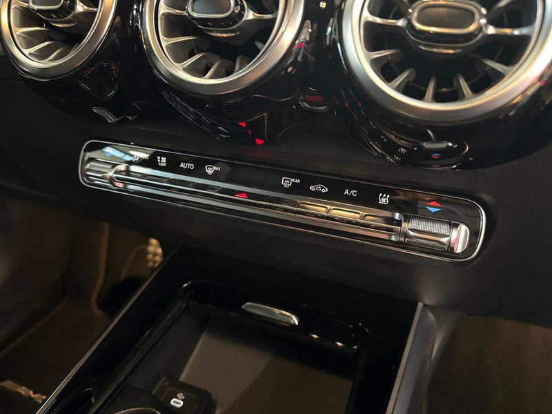 Mercedes-Benz EQB usata a Firenze (14)