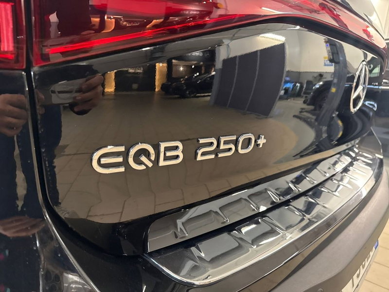 Mercedes-Benz EQB usata a Firenze (19)