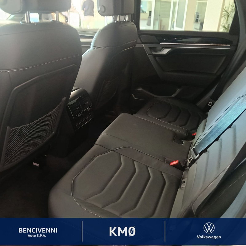 Volkswagen Touareg nuova a Catanzaro (10)
