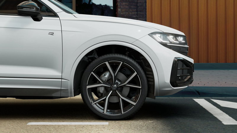 Volkswagen Touareg nuova a Catanzaro (17)