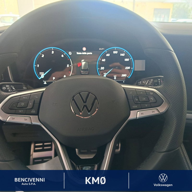 Volkswagen Touareg nuova a Catanzaro (7)