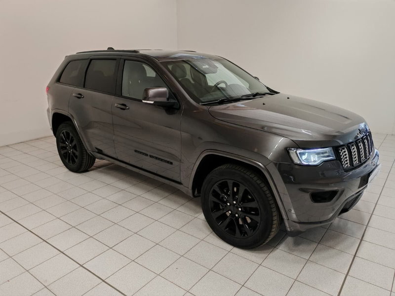 Jeep Grand Cherokee usata a Novara (13)