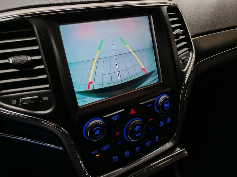 Jeep Grand Cherokee usata a Novara (17)
