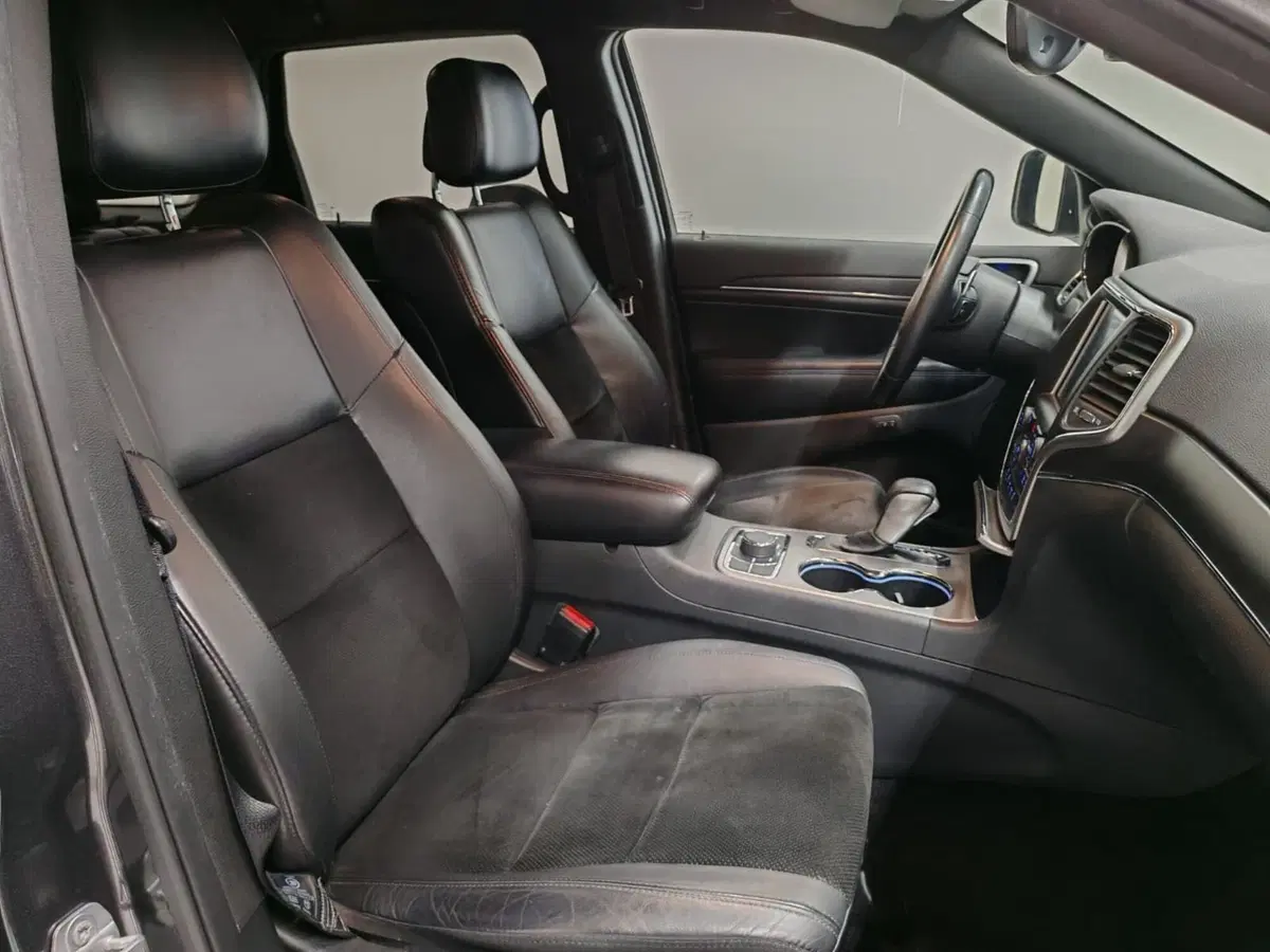 Jeep Grand Cherokee usata a Novara (3)