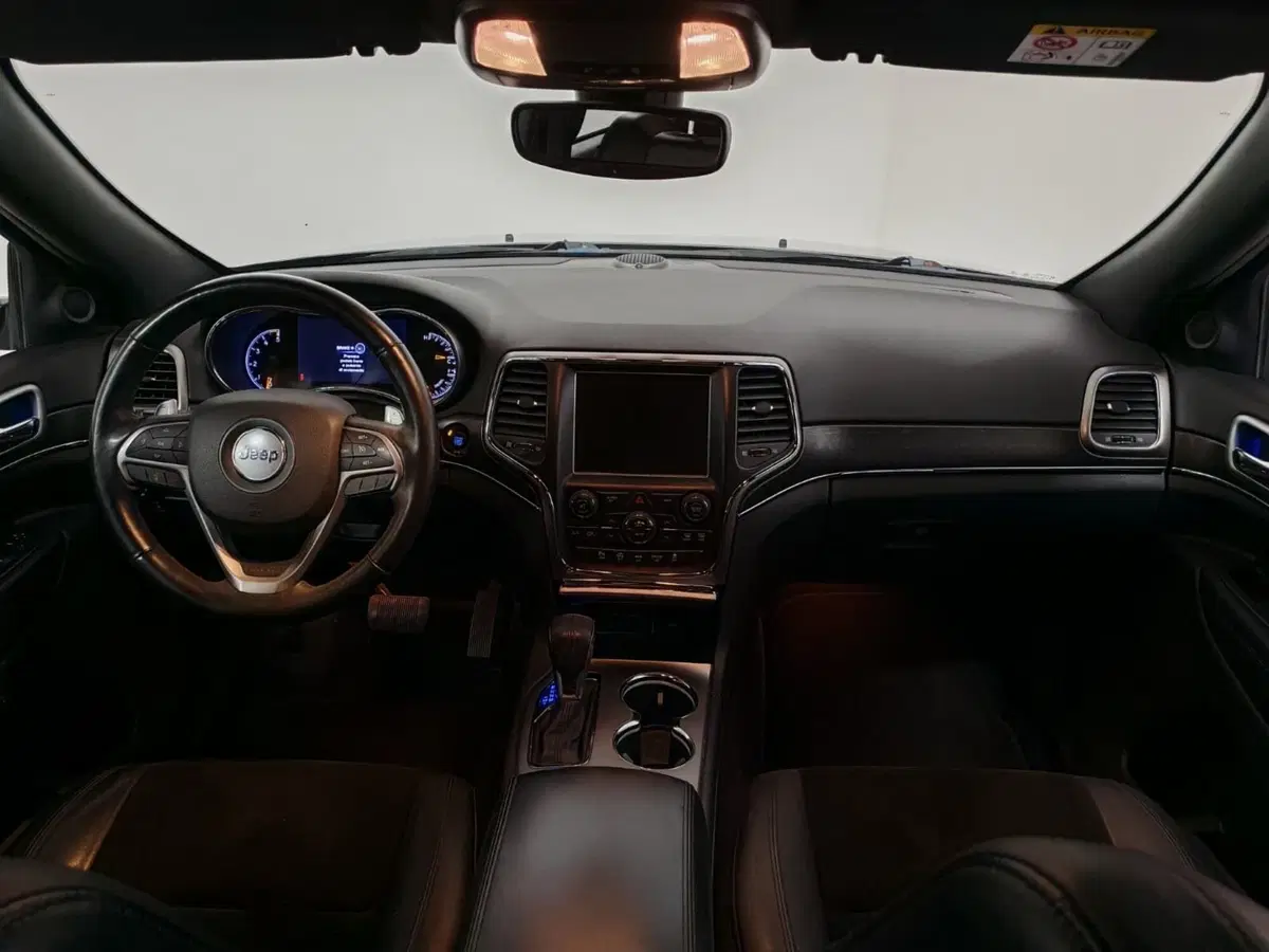 Jeep Grand Cherokee usata a Novara (4)