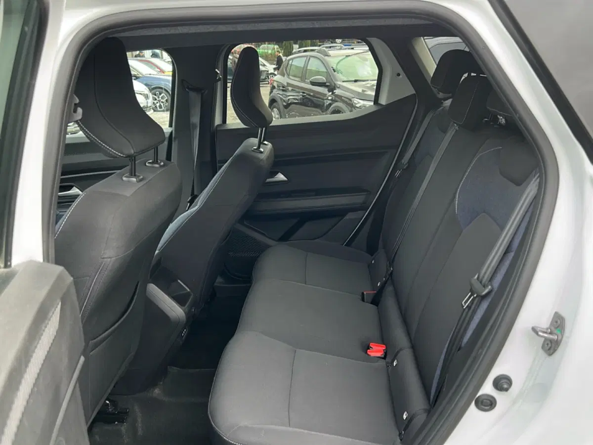 Dacia Duster usata a Latina (12)