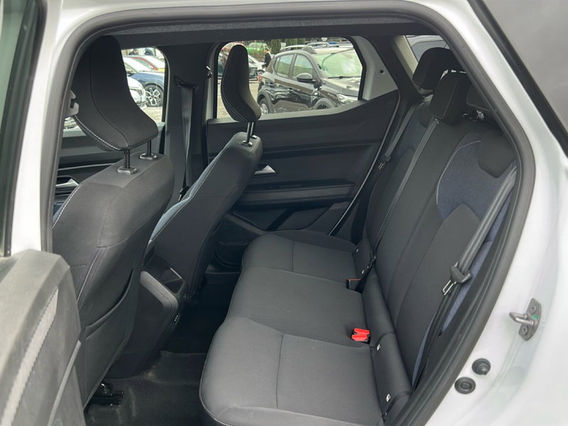 Dacia Duster usata a Latina (12)