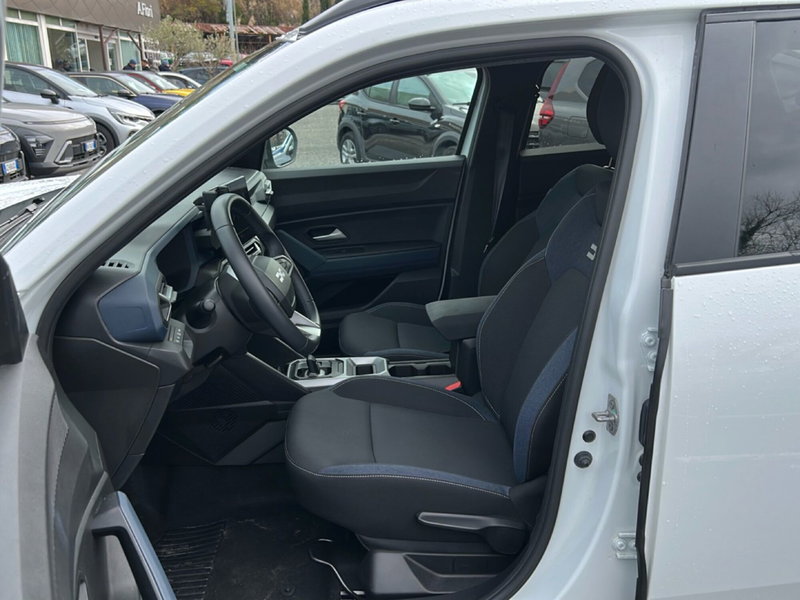 Dacia Duster usata a Latina (13)