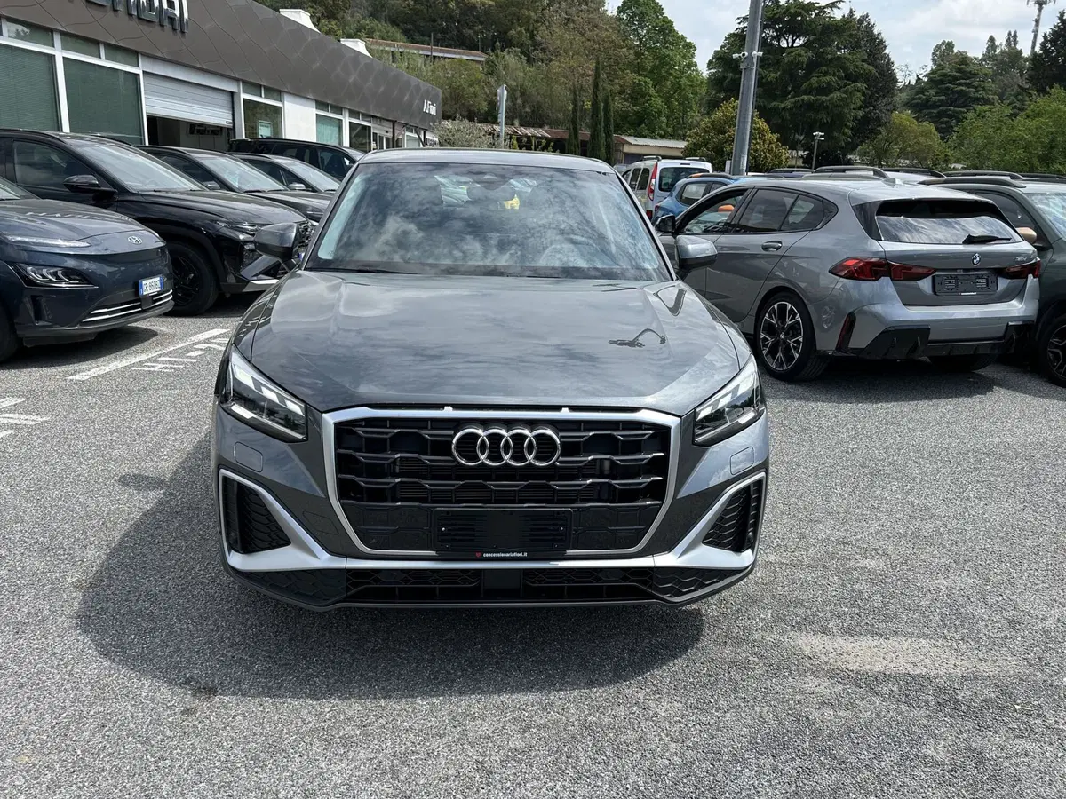 Audi Q2 nuova a Latina (7)