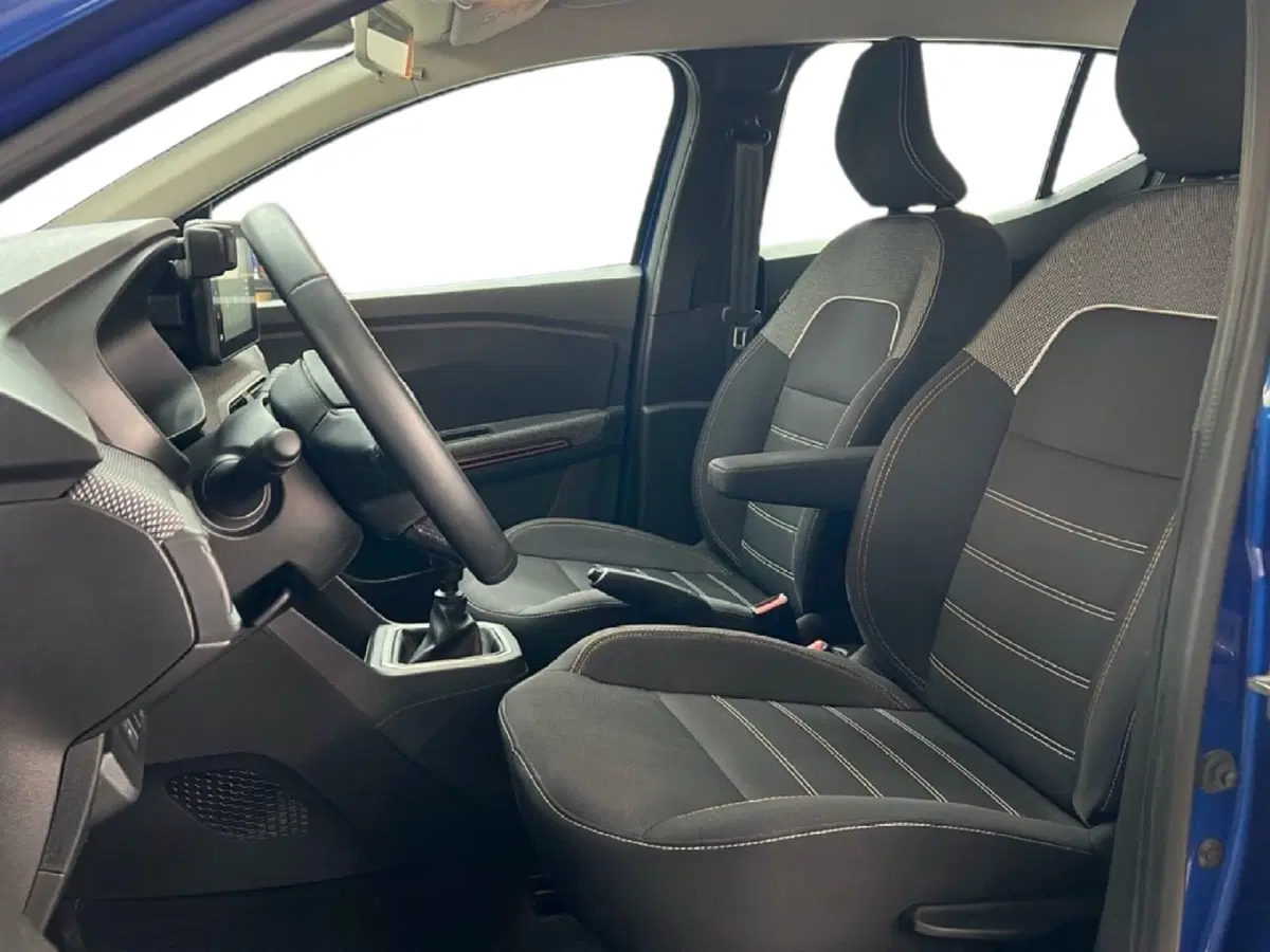 Dacia Sandero usata a Roma (12)