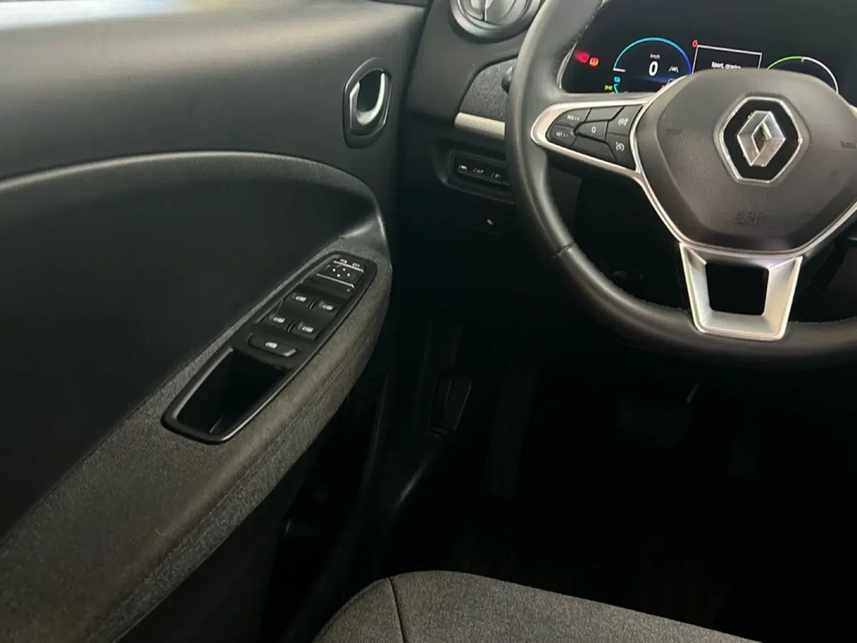 Renault Zoe usata a Roma (13)