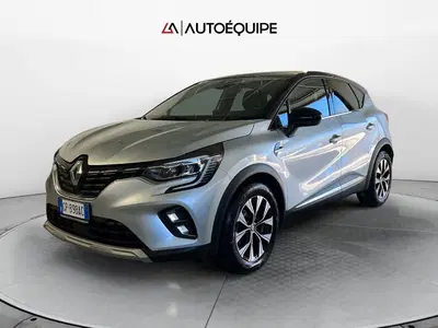 Renault Captur 1.6 full hybrid Techno 145cv auto del 2023 usata a Roma
