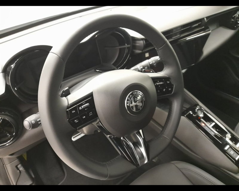 Alfa Romeo Junior nuova a Imperia (8)