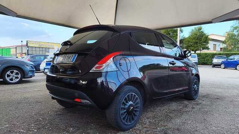 Lancia Ypsilon usata a Firenze (9)