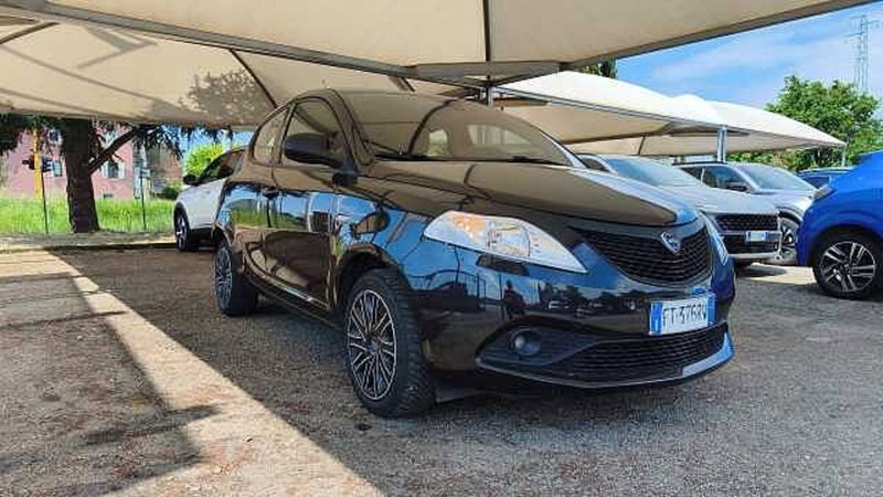 Lancia Ypsilon usata a Firenze (13)