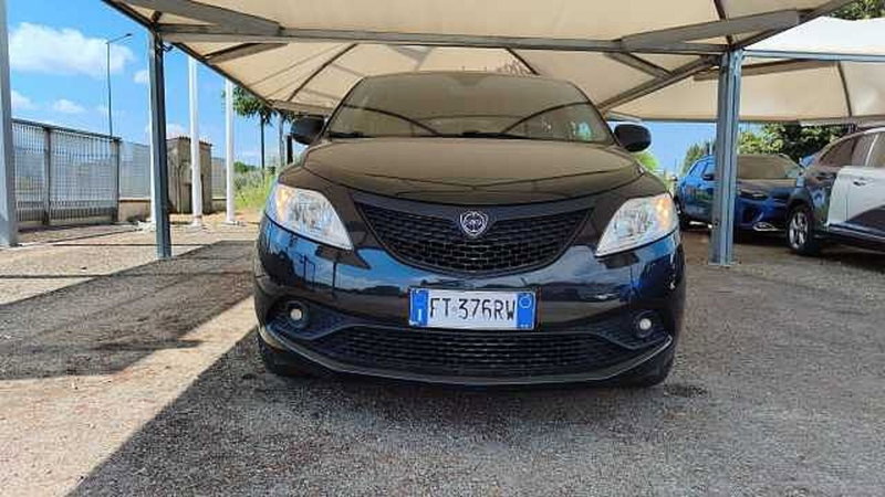 Lancia Ypsilon usata a Firenze (14)