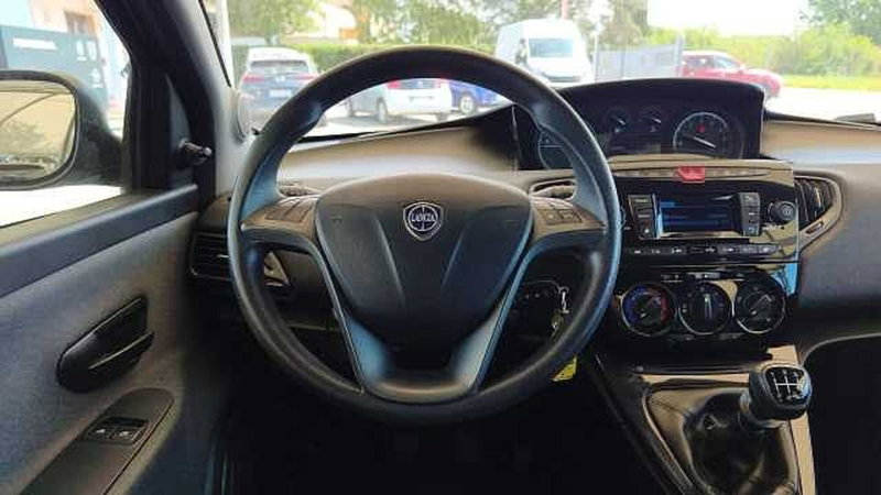 Lancia Ypsilon usata a Firenze (15)