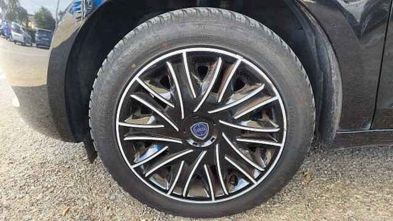 Lancia Ypsilon usata a Firenze (5)