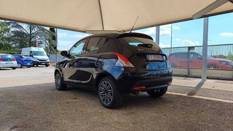 Lancia Ypsilon usata a Firenze (6)