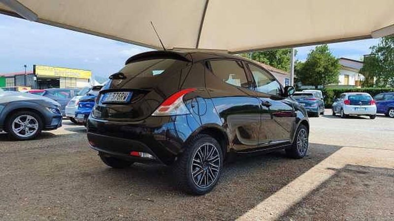 Lancia Ypsilon usata a Firenze (9)