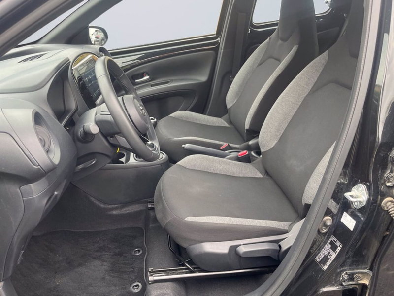 Toyota Aygo X usata a Milano (10)