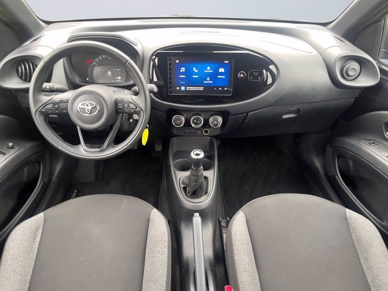 Toyota Aygo X usata a Milano (11)