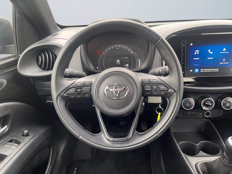 Toyota Aygo X usata a Milano (13)