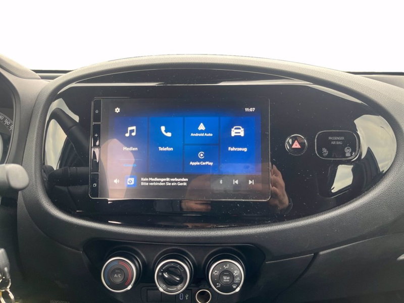 Toyota Aygo X usata a Milano (14)