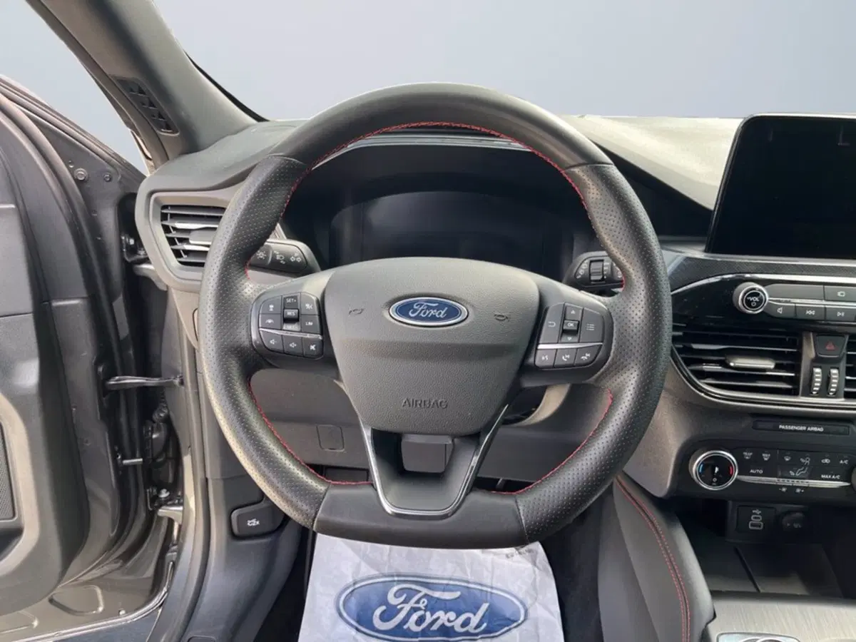 Ford Kuga usata a Milano (14)