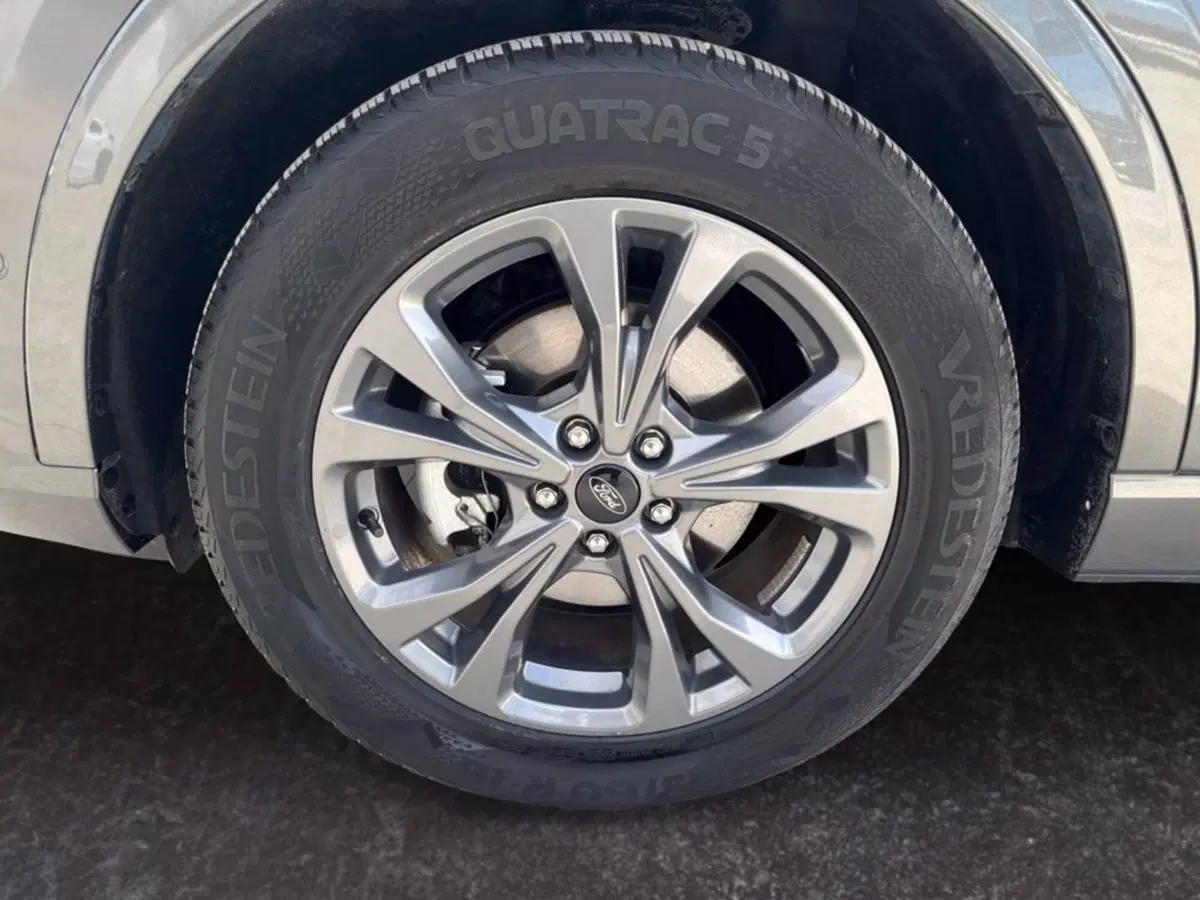 Ford Kuga usata a Milano (9)