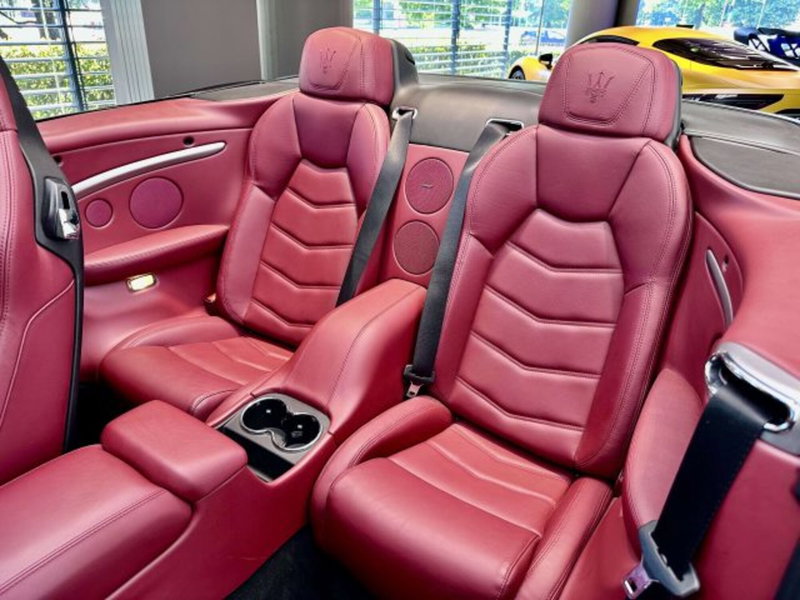 Maserati Grancabrio usata a Torino (12)