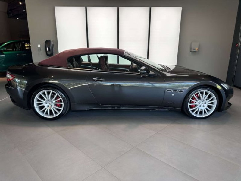 Maserati Grancabrio usata a Torino (4)