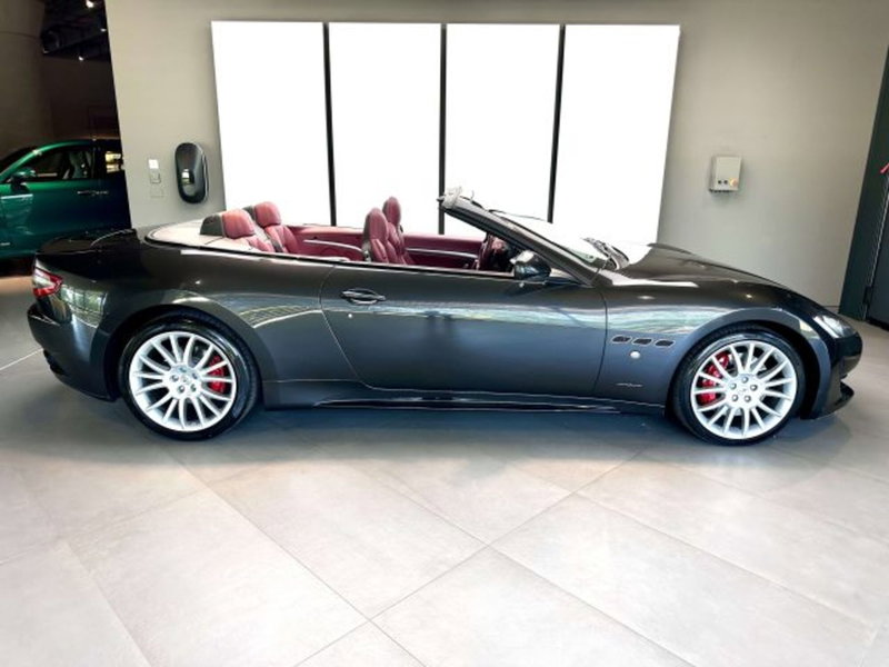Maserati Grancabrio usata a Torino (5)