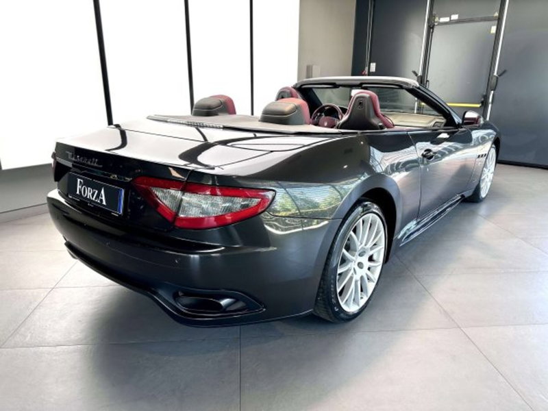 Maserati Grancabrio usata a Torino (6)