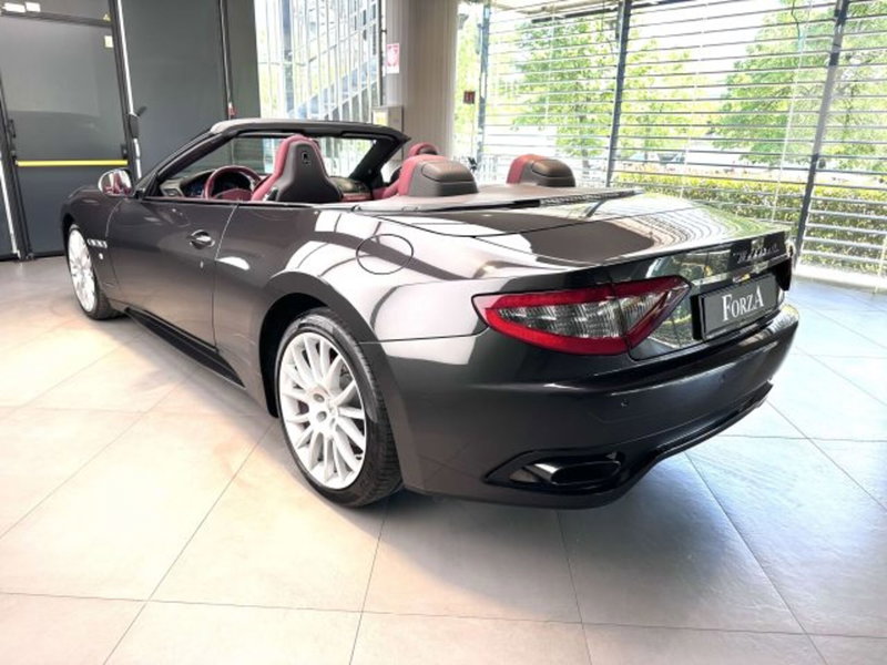 Maserati Grancabrio usata a Torino (7)